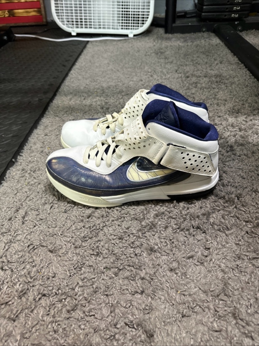 Nike Lebron Air Max Shoes White Soldier V TB White blue Mens Sz 12.5 2011